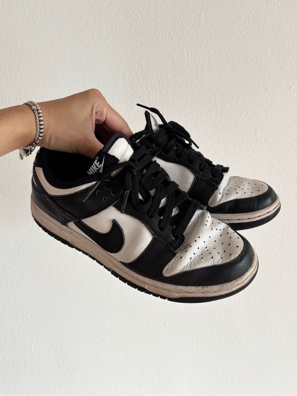 Nike Dunk Low Panda sneakers in black and white | women’s size 6.5